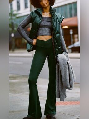Aerie Offline Flare Leggings, Dark Green, Crossover High Waist, Size Small, NWT!